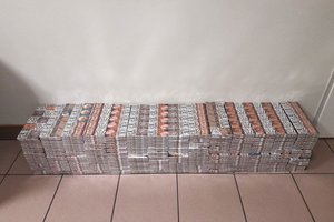 Pasieniečiai per pusvalandį iš Nemuno ištraukė dvi kontrabandininkų cigarečių siuntas