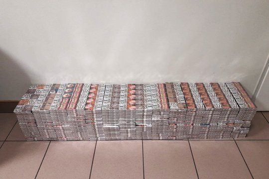 Pasieniečiai per pusvalandį iš Nemuno ištraukė dvi kontrabandininkų cigarečių siuntas