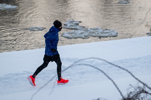 Savaitgalį įsitvirtins šalti ir saulėti orai: vėliau šals dar stipriau