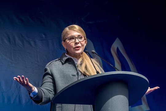 Kyšininkavimu įtariama buvusi Ukrainos premjerė J. Tymošenko paleista už užstatą