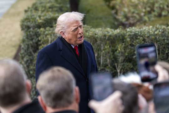 D. Trumpas siunčia padėkas Iranui: „Jie nepakorė nė vieno“