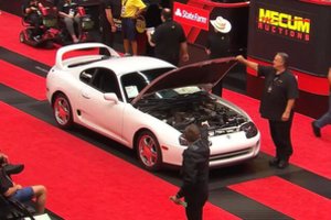 Neįtikėtina – sena „Toyota“ parduota už „Lamborghini“ kainą