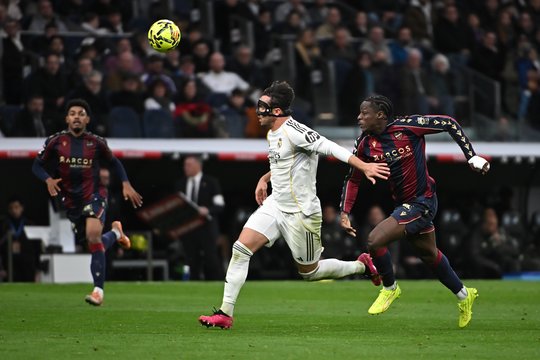 „Real“ žaidėjai palaužė autsaiderius su naujuoju treneriu, tačiau gavo „švilpimo porciją“ iš sirgalių