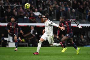 „Real“ žaidėjai palaužė autsaiderius su naujuoju treneriu, tačiau gavo „švilpimo porciją“ iš sirgalių