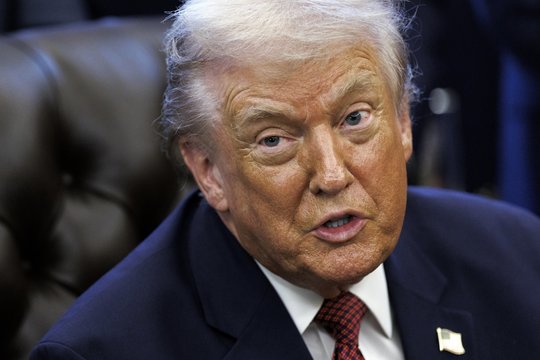 „Rusija trina rankomis“: sureagavo į D. Trumpo ultimatumą dėl Grenlandijos