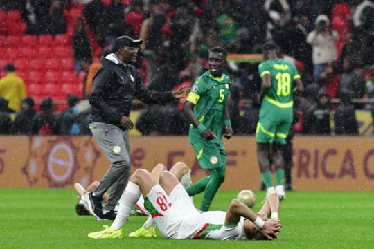 Išprotėjęs Afrikos tautų finalas – Senegalas dėl teisėjo net paliko aikštę, tačiau sugrįžo ir stebuklingai laimėjo