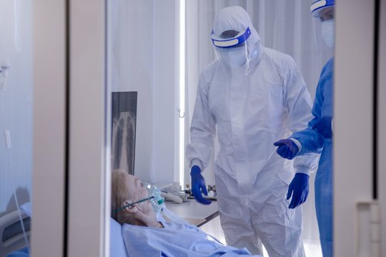 Lietuvoje per savaitę dėl gripo ir koronaviruso mirė seniai nematytas skaičius žmonių
