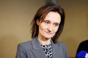 Opozicija neatmeta, kad valdantieji dėl LRT pataisų šauks neeilinę sesiją: sunku tikėti jų žodžiais