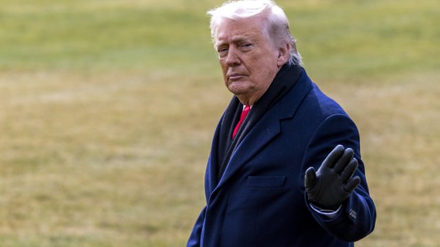 D. Trumpas negaili sau pagyrų ir aiškina, kad Danijai Grenlandijos esą nereikia: „Jie negali jos apsaugoti“