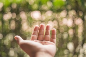 Ištieskite delną prieš save: tai neįtikėtinai tiksliai atspindi jūsų būseną