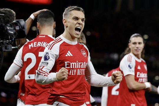 Po žiemos miego atgijo FIFA Čempionų lyga – „Arsenal“ tapo nepavejamas ir kišenėje turi pirmąją vietą