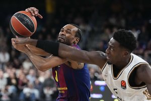 „Barcelona“ sugrąžino skola „Dubai“ ekipai