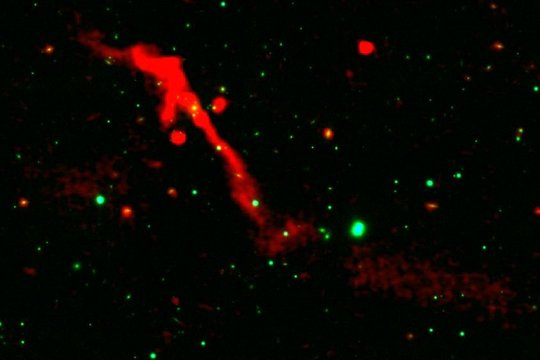 „Tarsi kosminio ugnikalnio išsiveržimas“: stebi po 100 milijonų metų kosmose pabudusį monstrą