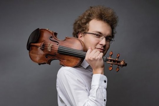 Smuikininkas Dmytro Udovychenko: „Sumokėjau savo kainą, kad galėčiau susitelkti į tai, ką mėgstu“