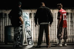 Italijoje chuliganais palaikyti lietuviai sukūrė tarptautinį apdovanojimą pelniusį vaizdo klipą