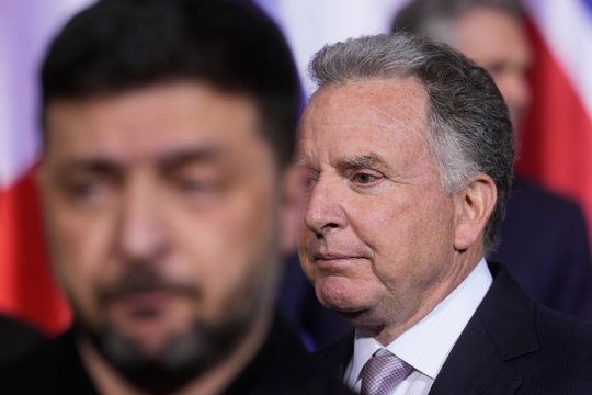 Prieš D. Trumpo ir V. Zelenskio derybas – S. Witkoffo žinia: liko tik vienas klausimas