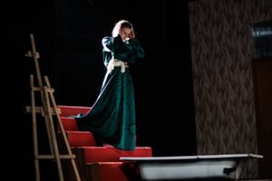 Prie Vilniaus senojo teatro turėtų stovėti ne Smetona, o šuo Makbetas