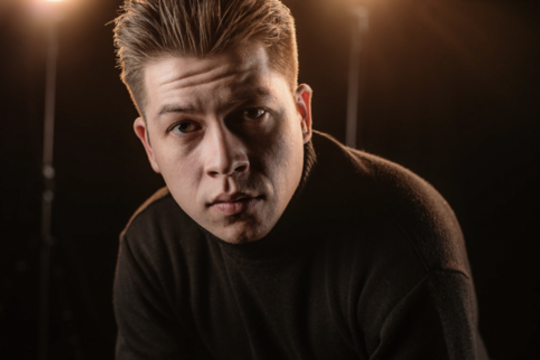 Filme „Kai nesitiki“ lepūnėlį prie žaidimų konsolės suvaidinęs D. Breivė: „Nuo savęs nepabėgau“