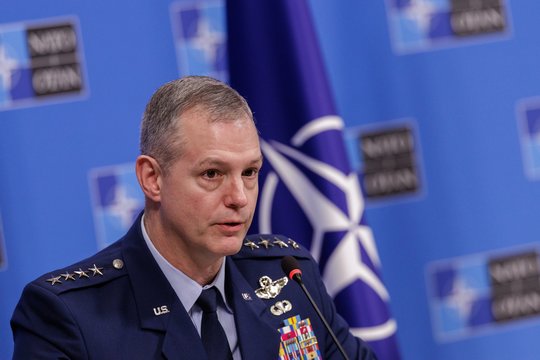 NATO vadas pasirengęs planuoti misiją Arktyje