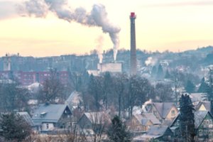 Klaipėda prasmirdo: niekaip nesupranta, kodėl miestą šildo degindami mazutą