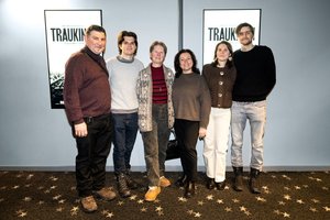 Apdovanojimais įvertintą filmą „Traukiniai“ į kino teatrus palydėjo muzikos ir kino meistrai
