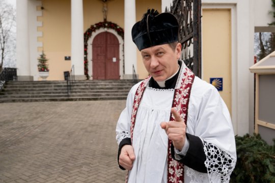 Neblaiviam prie vairo įkliuvusiam Alytaus klebonui – teismo sprendimas: paaiškėjo, kas laukia