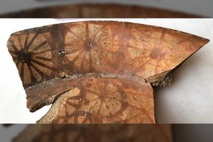 Šis senovinis menas gali liudyti pirmąjį atvejį, kai žmonės užsiėmė matematika