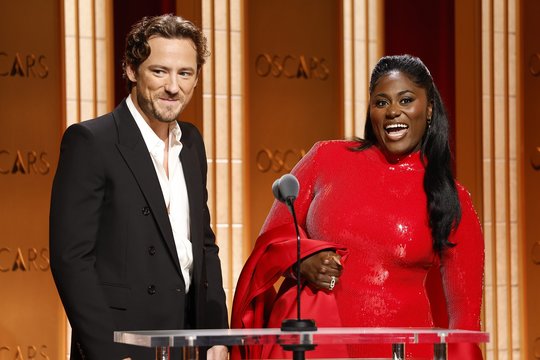 „Oskarui“ nominuotas filmas apie Ukrainos mieste Irpinėje nužudytą amerikiečių žurnalistą