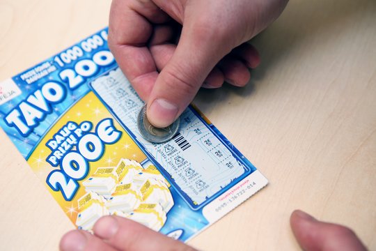 Gargžduose iš parduotuvės dingo 64 loterijos bilietai ir 53 cigarečių pakeliai
