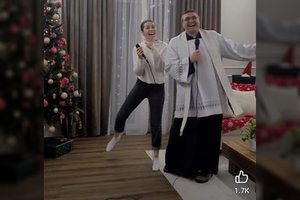 Lenkai dėl tokio kunigo elgesio tiesiog pašėlo: tapo tikra žvaigžde