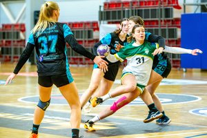Lietuvos moterų rankinio lygoje – lyderių ir čempionių pergalės