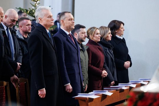 Trijų šalių prezidentai ir svečiai dalyvavo Šv. Mišiose Vilniaus arkikatedroje bazilikoje