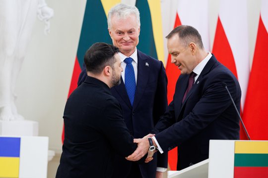 Konferencija Prezidentūroje: V. Zelenskio lūkestis Lietuvai, K. Nawrockio žodžiai apie Kapčiamiestį ir dvejonė 