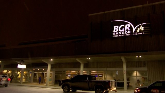 JAV vos tik pakilęs lėktuvas užsiliepsnojo ir sudužo: orlaivyje buvo 8 žmonės