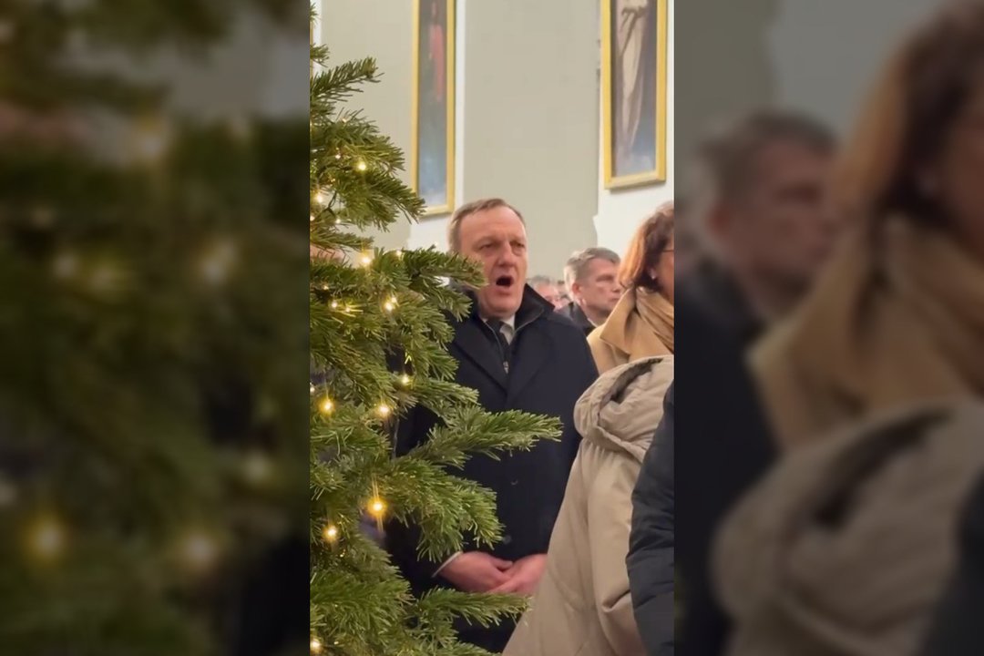 Po mišių giedant himnus – nustebinęs V. Kondratovičius: išsiskyrė iš kitų