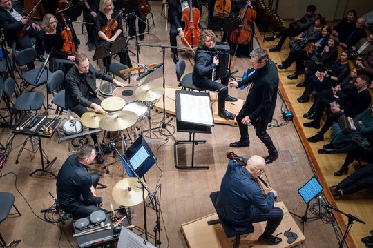 Nacionalinės filharmonijos publikai – simfoninių stichijų gūsis