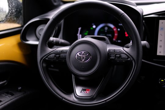 Radviliškyje automobilį pavogę ilgapirščiai jį po pusvalandžio grąžino į tą pačią vietą jau apgadintą