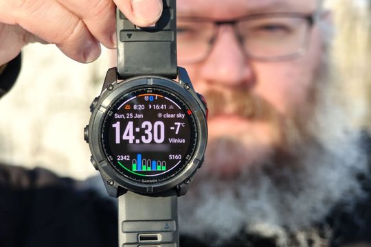„Garmin Fenix 8 Pro MicroLED“ testas: vieną pažadą tikrai ištesėjo