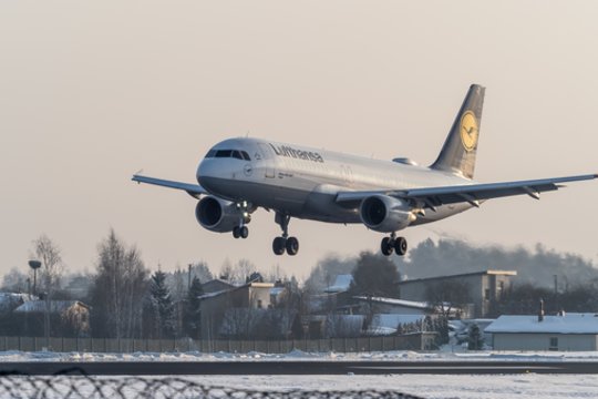 Vilniaus oro uostų tvarkaraštyje šiandien būta pasikeitimų: paaiškino, kodėl