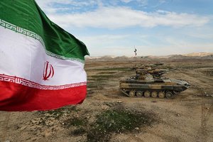 JAV pasiuntė lėktuvnešį į Artimuosius Rytus, o Iranas grasina ryžtingu atsaku, jei būtų užpultas