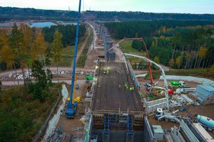 Įvertinus „Rail Baltica“ sklypų vertę – savininkams bus išmokama didesnė suma