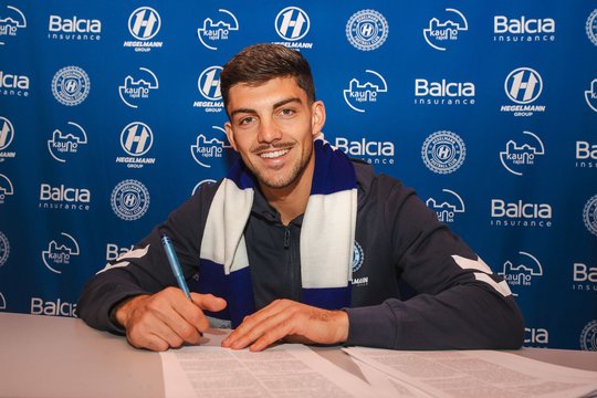 „Hegelmann“ sukirto rankomis su „Sevilla“ klubo auklėtiniu