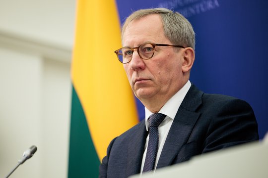 Braziliškus orlaivius žada pirkti, bet ne dabar: iki to laiko koncentruosis į skubesnius poreikius