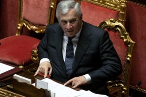 Italijos ministras ramino Milaną dėl atvykstančių ICE agentų: „Nėra taip, tarsi atvyksta SS“