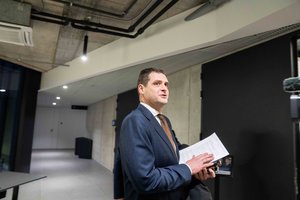 Išgirdęs išgalvotą R. Žemaitaičio statistiką dėl poligono kaunietis uždavė klausimą, po kurio politikas sutriko