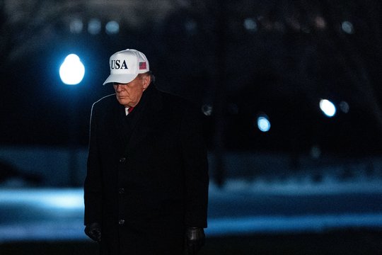 Po kruvinų įyvkių Mineapolyje – D. Trumpo žinia