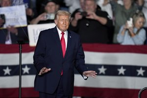 Dar viena D. Trumpo žinutė Iranui: lieka vis mažiau laiko