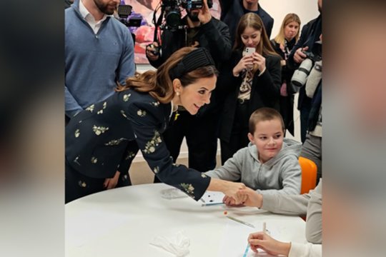Ypatinga D. Nausėdienės ir Danijos karalienės Mary viešnagė Ukrainos centre: vaikų veiduose neišblėso šypsenos
