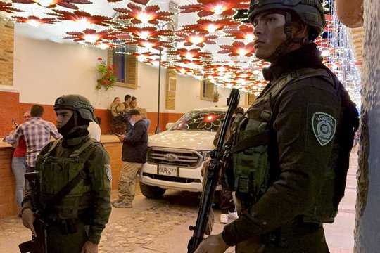 Dingęs lėktuvas rastas sudužęs kalnuose: žuvo visi keleiviai