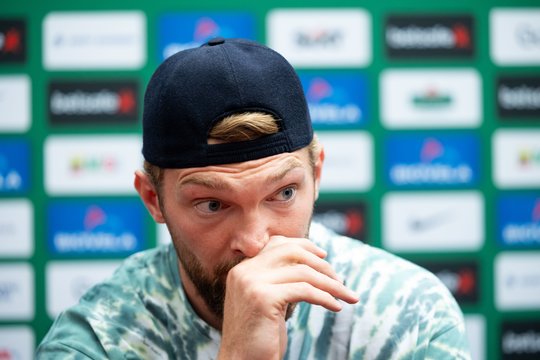 Domantui Saboniui – kritikos strėlės: pirštu dūrė ir į lietuvio atlyginimą